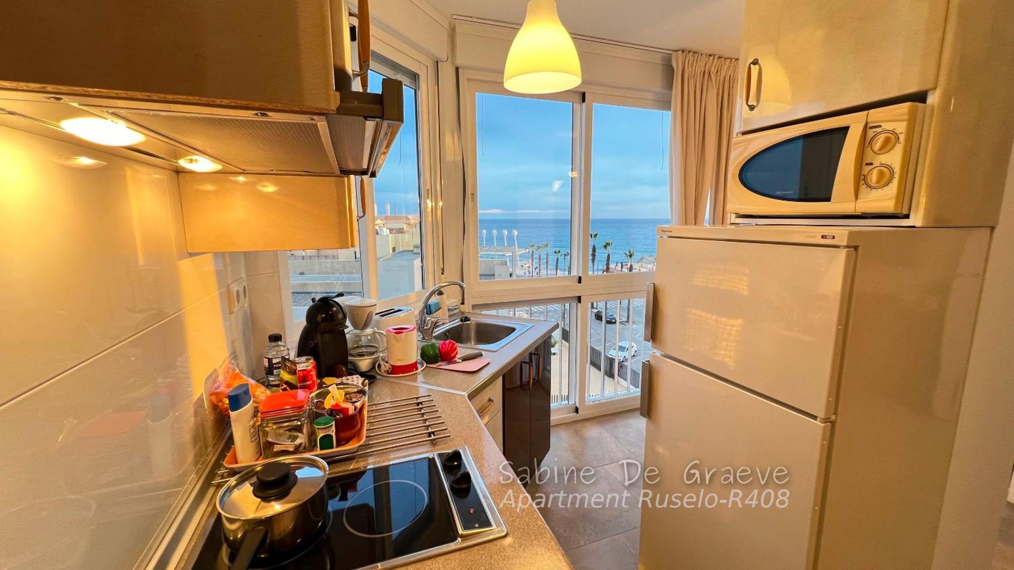 Love Nest By The Sea Wake Up With Ocean Views In Every Room Ruselo R408 تورّوكس كوستا المظهر الخارجي الصورة