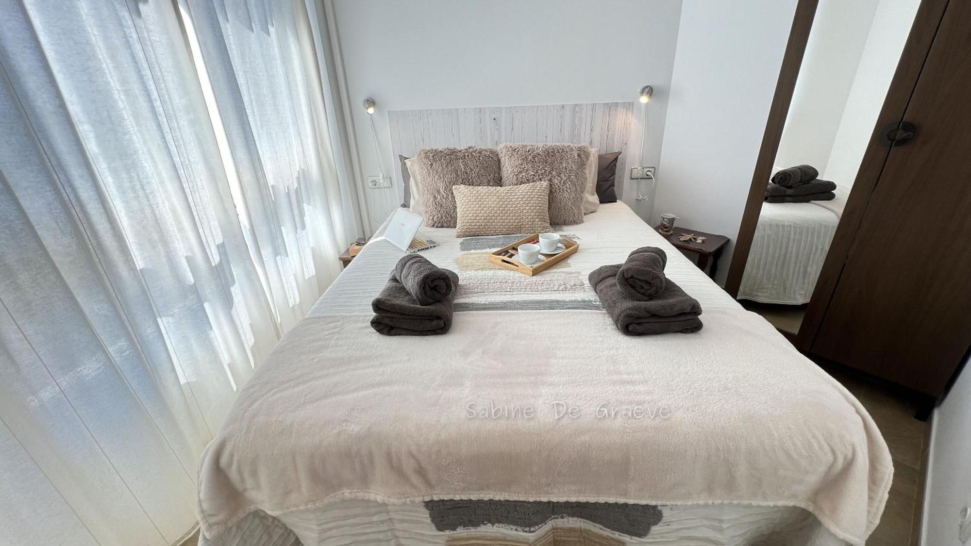 Love Nest By The Sea Wake Up With Ocean Views In Every Room Ruselo R408 تورّوكس كوستا المظهر الخارجي الصورة