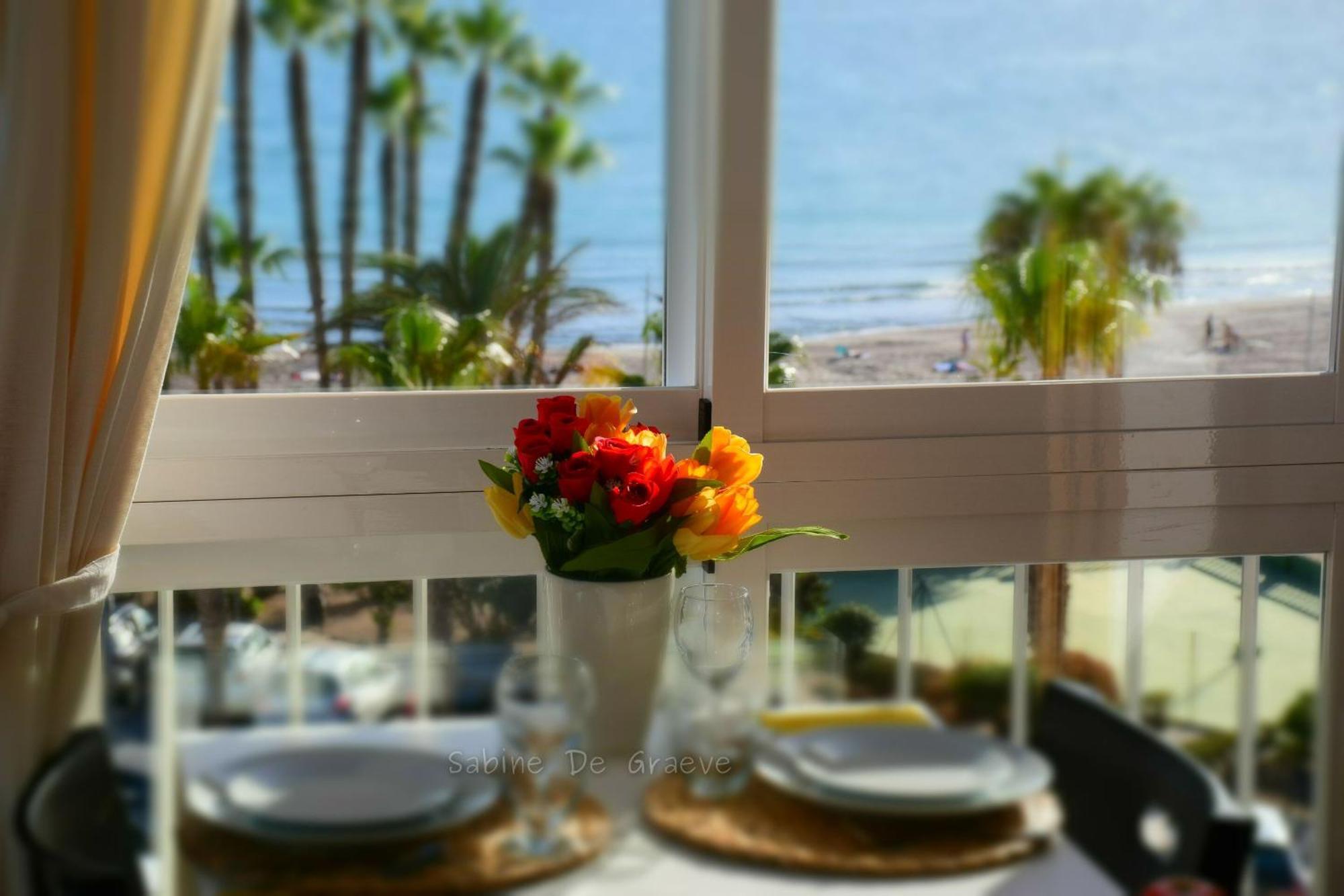 Love Nest By The Sea Wake Up With Ocean Views In Every Room Ruselo R408 تورّوكس كوستا المظهر الخارجي الصورة